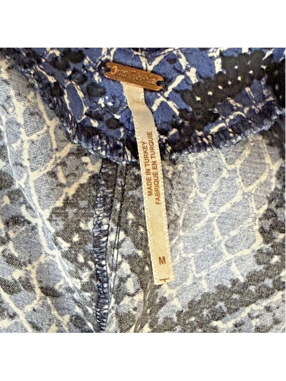 Free People Blue Reptile Print Strappy Oversized Wide Let Jumpsuit Sz. M - Picture 12 of 16